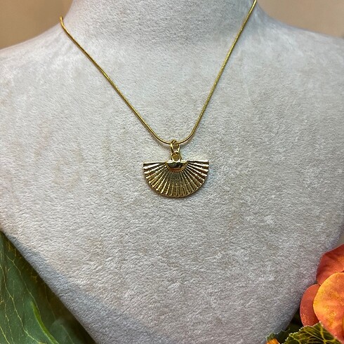 Gold Yelpaze Kolye