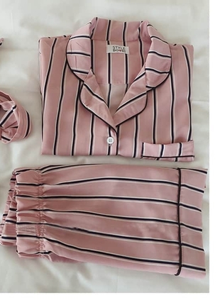 pembe pijama takimi bandanasiyla