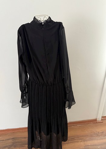 Uzun Siyah Piliseli Gotik Kadın Elbise - Görsel 4