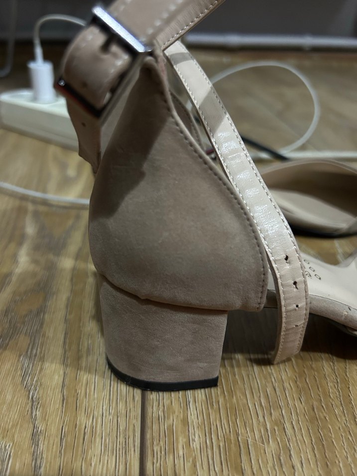 Bej Süet Tokalı Kadın Topuklu Ayakkabı - Görsel 3