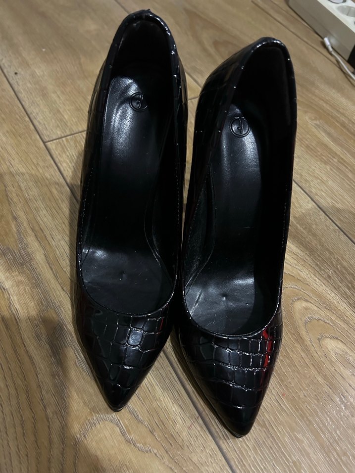 Siyah Yılan Desenli Gotik Stiletto - Görsel 3