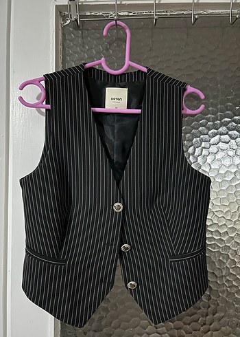 Düğmeli Siyah Çizgili Kadın Yelek - Görsel 2