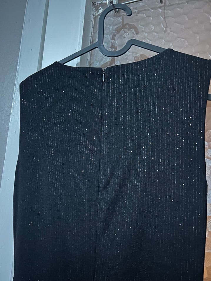 Siyah Parlak V Yakalı Drapeli Uzun Elbise - Görsel 3