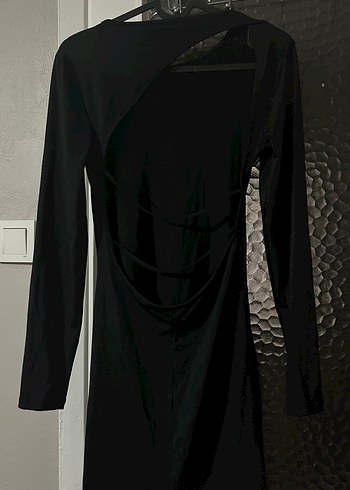 Uzun Kollu Siyah sırt dekolteli elbise - Görsel 3