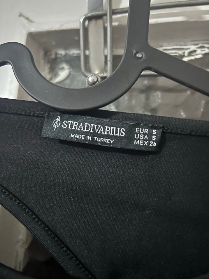 Uzun Kollu Siyah sırt dekolteli elbise - Görsel 4