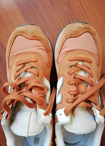 New balance spor ayakkabısı