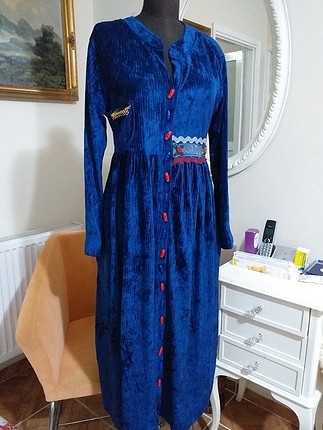 butik yazma kadife elbise 