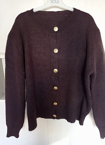 Gold düğmeli angora kazak