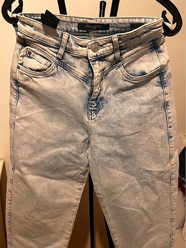 Mavi jean açık mavi mom jean 25/28