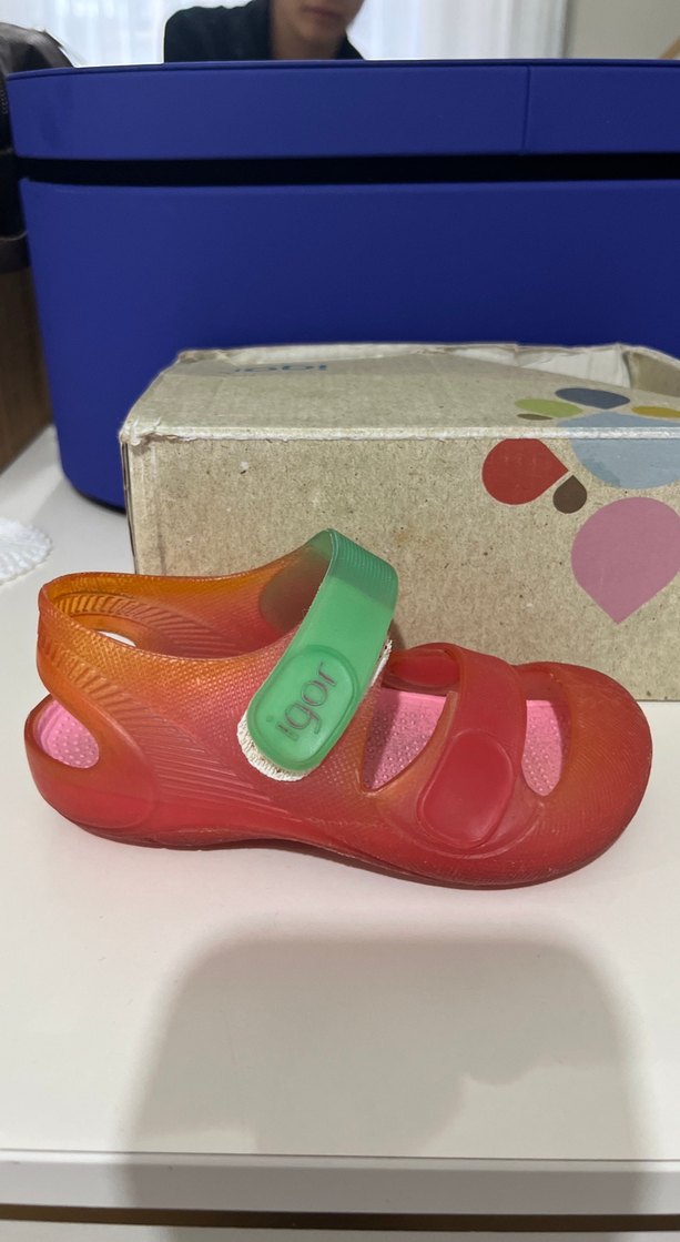 İgor sandalet. Tabanı çıkarılabiliyor. 22 numara - Görsel 4