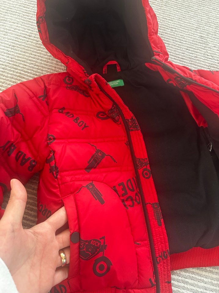 Benotton Kapüşonlu Kırmızı Motor Baskılı Erkek Mont - Görsel 4