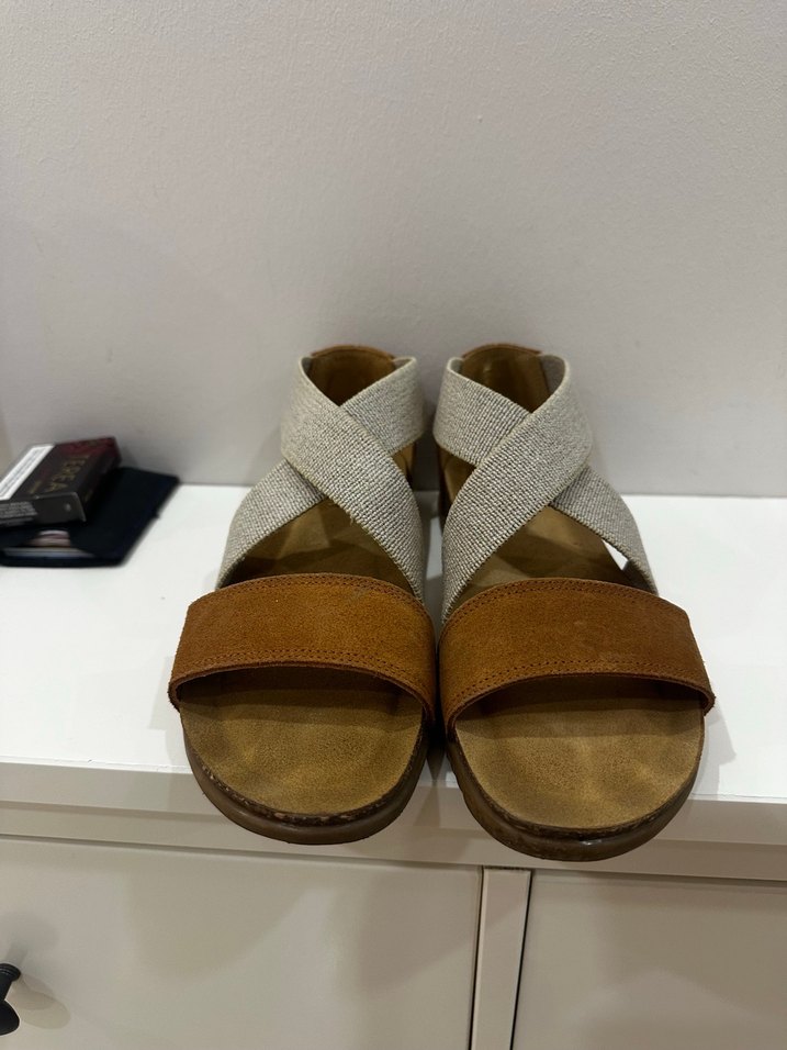 Kadın Süet Kahverengi Dolgu Topuklu Sandalet - Görsel 2