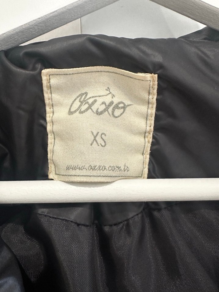 Siyah Fermuarlı kapşonlu  Kadın Yelek - Görsel 3