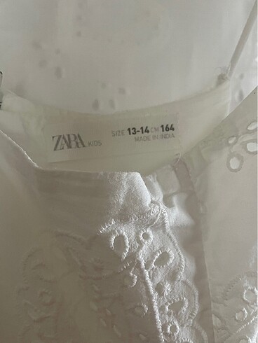 13-14 Yaş Beden beyaz Renk Zara 13/14 yas fisto elbise