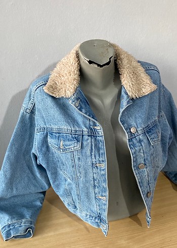 s Beden Peluş Detaylı Kadın Kot Ceket