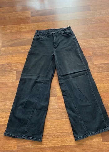 Bershka Siyah Bol Kesim Kadın Jean