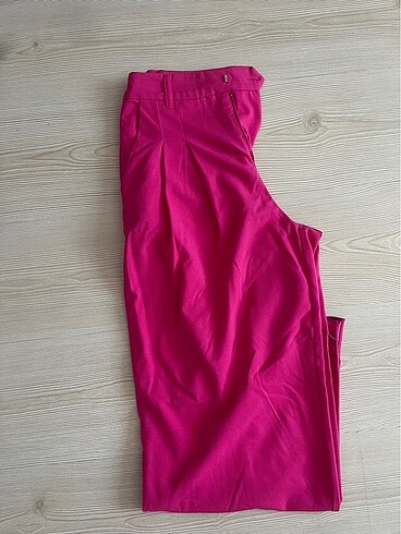 Bershka Plazzo pantolon