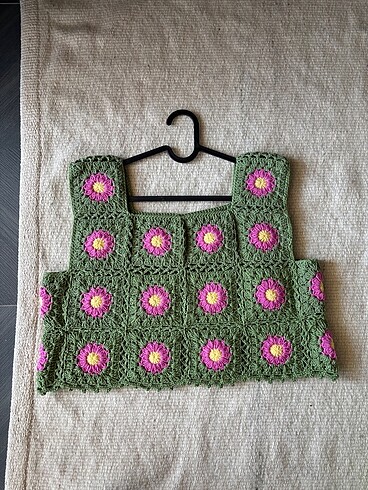 Tığ İşi Çiçek Motif Üst - Görsel 2