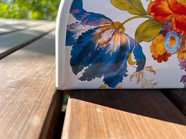 Beden DEFOLU Mackenzie Childs Napkin Holder White Flower Market