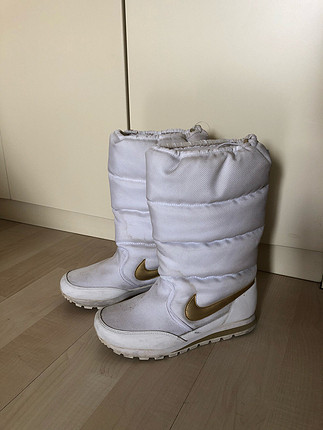 38 Beden Nike kar botu