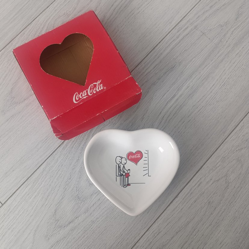 Kutusunda - Koleksiyonluk
Coca Cola Sevgililer Günü Çerezlik - Görsel 2