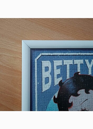 Diğer Betty Boop Çizgi Karekter İçerikli Puzzle Tablo.