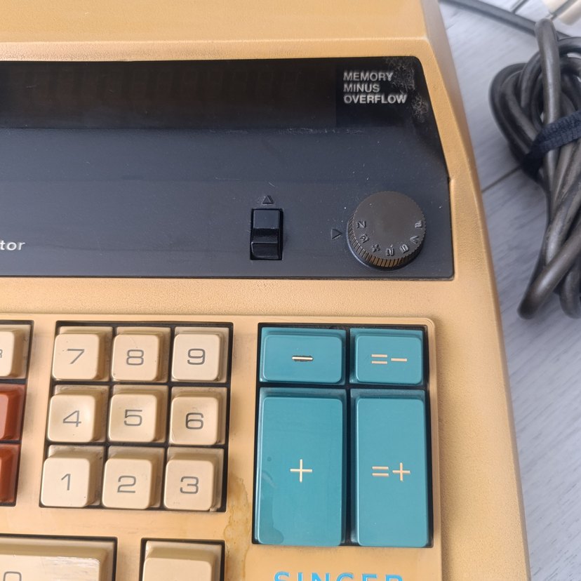 Singer Marka Elektrikli Hesap Makinesi  
Vintage Koleksiyonluk - Görsel 4