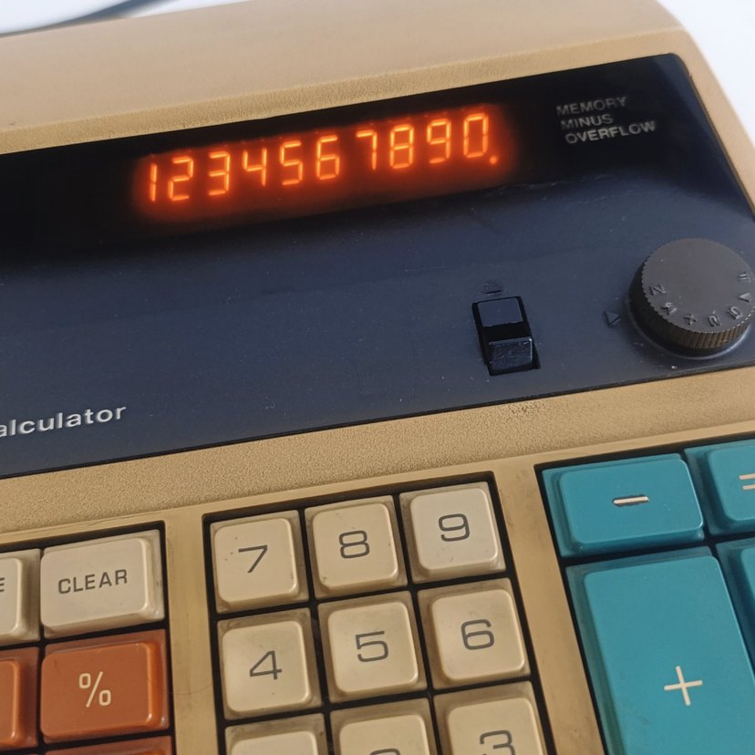 Singer Marka Elektrikli Hesap Makinesi  
Vintage Koleksiyonluk - Görsel 2