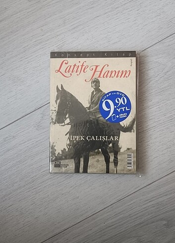  Beden Renk Latife Hanım - Kitap ve DVD Açılmamış Ambalajında