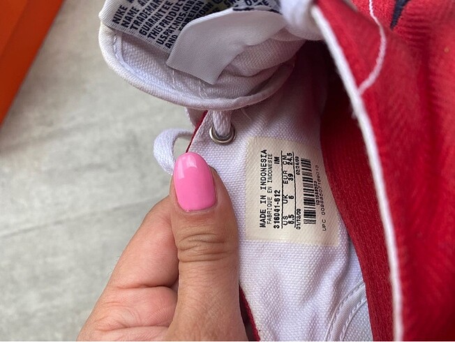 39 Beden kırmızı Renk Nike Ayakkabı