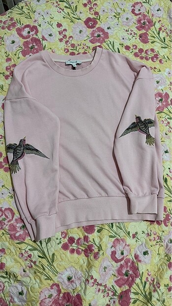 İpekyol Kuş Nakışlı Sweatshirt