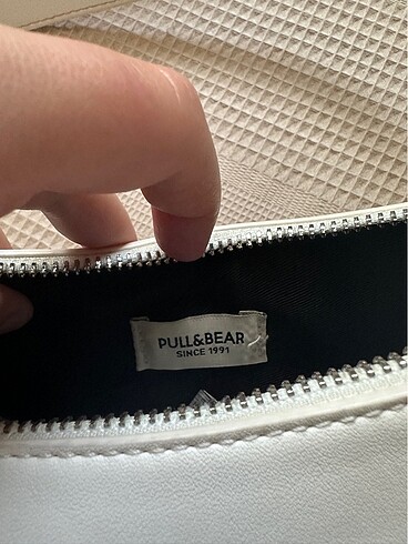  Beden Pull and bear çanta