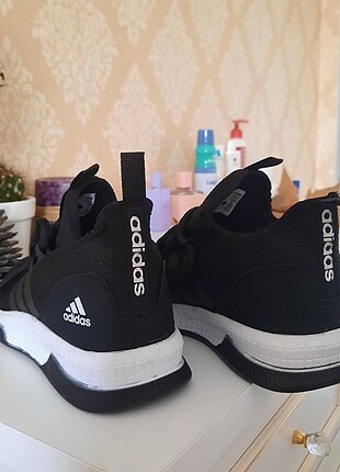 37 Beden siyah Renk Adidas sneaker 
