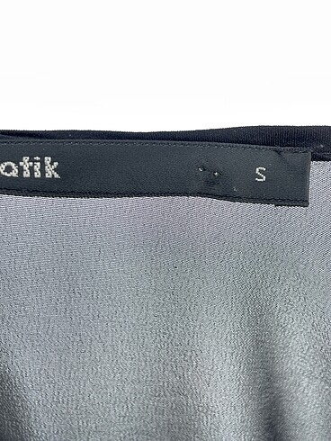 s Beden siyah Renk Batik Bluz %70 İndirimli.
