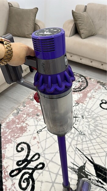 Dyson V10