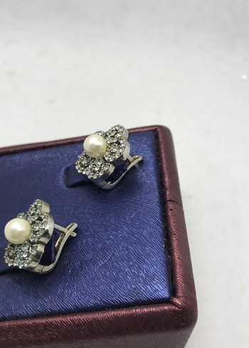 Beden Mavi Çiçekli Mini Sıralı Küpe