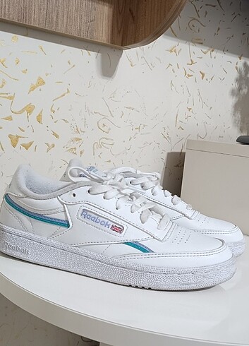 Reebok ayakkabi