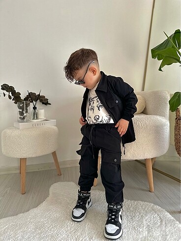 Çocuk üçlü takım