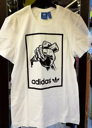 Adidas tshirt