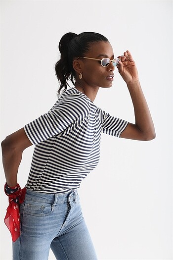 Stradivarius Lacivert Çizgili Tshirt