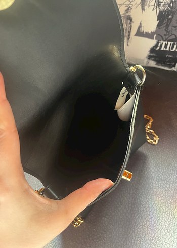 Altın Zincir Askılı Siyah Şık Çanta - Görsel 4