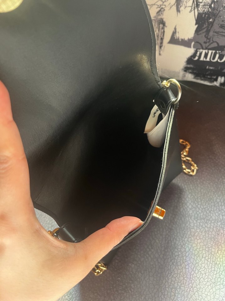 Altın Zincir Askılı Siyah Şık Çanta - Görsel 4