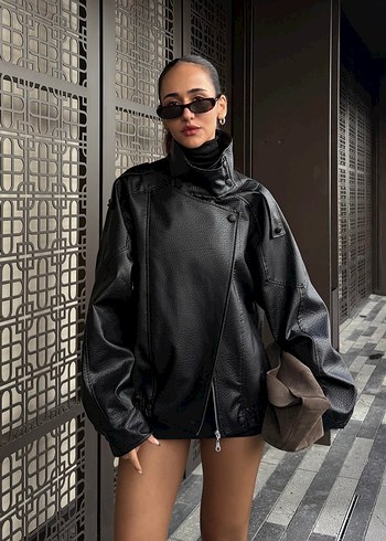 Siyah Deri Yüksek Yakalı Kadın Mont - Görsel 4