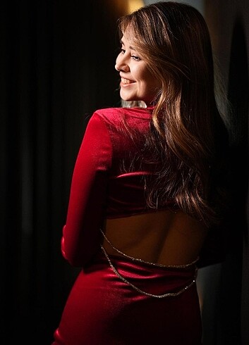 Sirt Detaylı Kadife Elbise 
S M L Bedenli Premium Kalite Tam Kal - Görsel 2