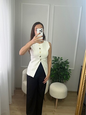 Zara Tasarım Düğmeli Yelek