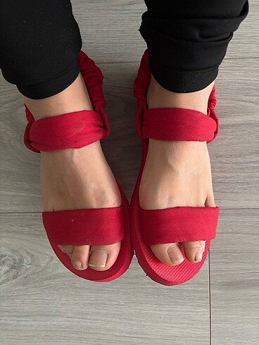 38 Beden kırmızı Renk Nine West sandalet