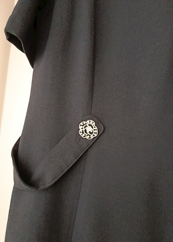 Düğmeli Siyah Midi Kadın Elbise - Görsel 4