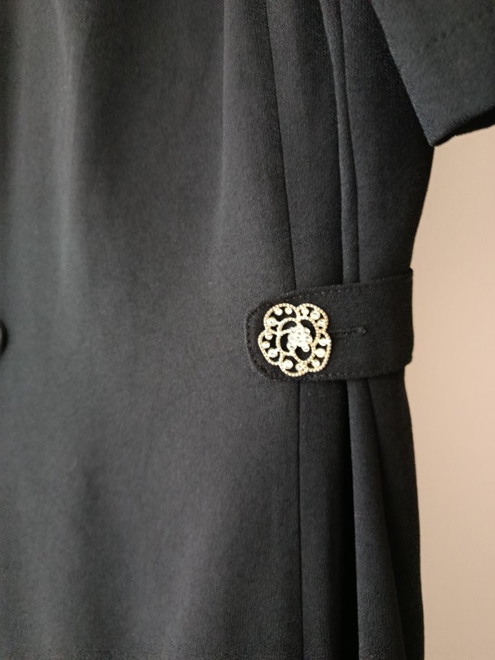 Düğmeli Siyah Midi Kadın Elbise - Görsel 5