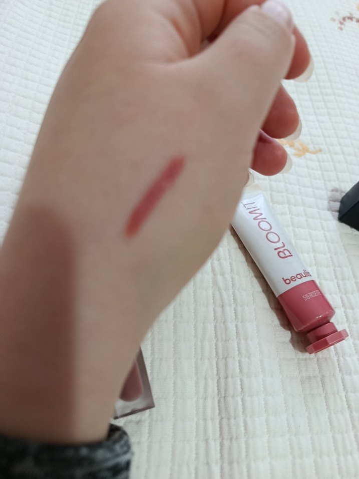 Pastel Pembe Dudak Parlatıcısı Beauli - Görsel 3