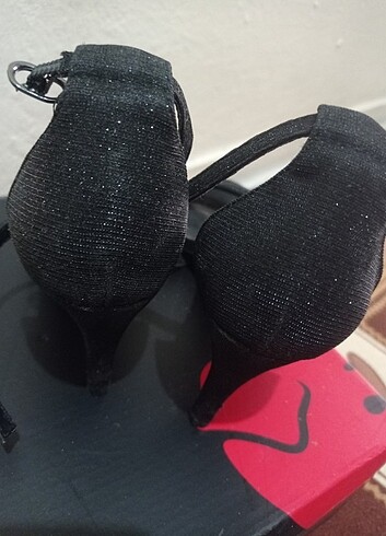 37 Beden siyah Renk Bayan topuklu ayakkabi